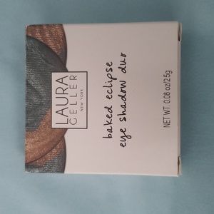 Laura Geller Baked Eclipse Eyeshadow Duo. Bronze/Emerald